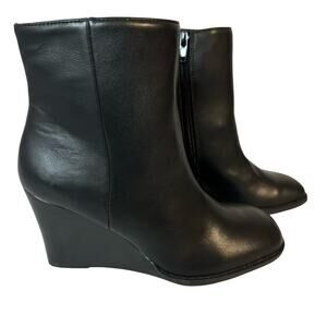 DV by Dolce Vita Women's Black Faux Leather Rupart Wedge Boot Side Zip Size 6